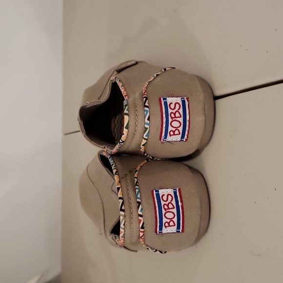 Beige Bobs Size 6 - Picture 3 of 4